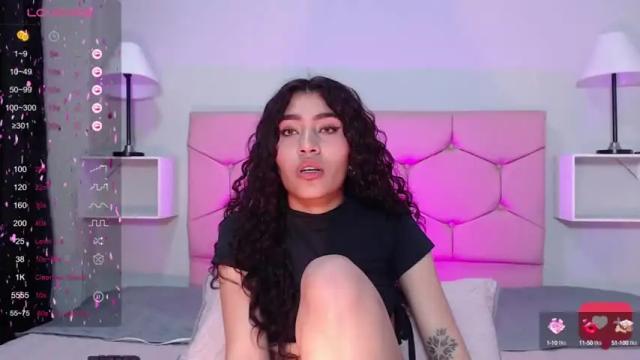 Image 3 of ariadna_tr Stream on Chaturbate on 13 months ago