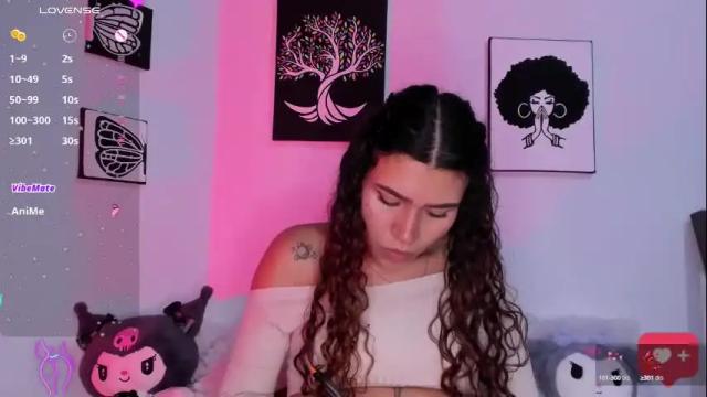 Image 10 of ariadna_tr Stream on Chaturbate on 1 month ago