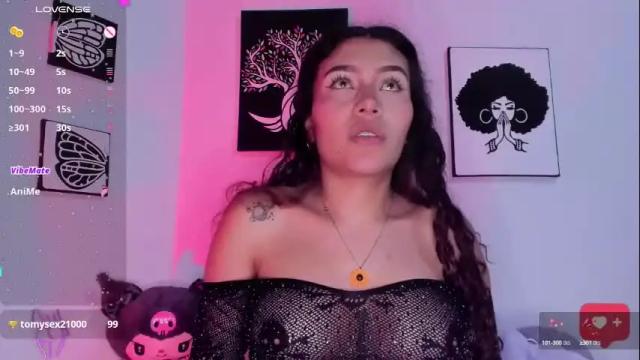 Image 7 of ariadna_tr Stream on Chaturbate on 1 month ago