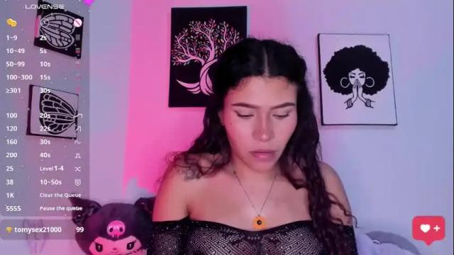 Image 8 of ariadna_tr Stream on Chaturbate on 1 month ago