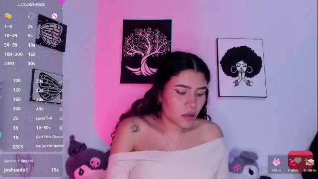 Image 4 of ariadna_tr Stream on Chaturbate on 1 month ago