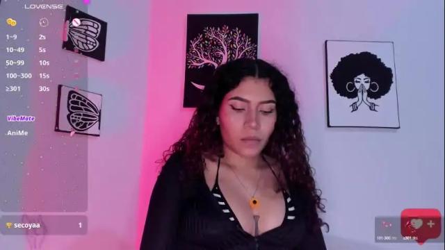 Image 11 of ariadna_tr Stream on Chaturbate on 28 days ago
