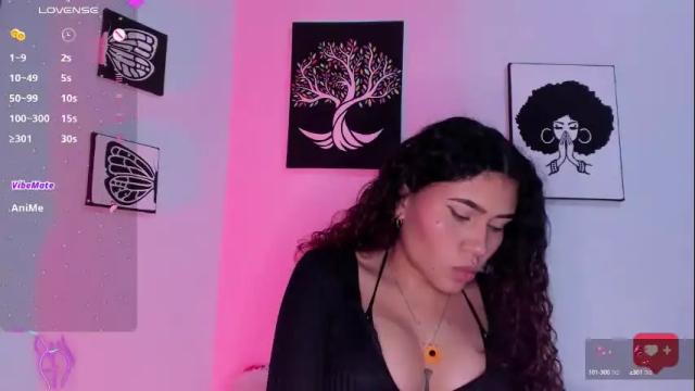 Image 4 of ariadna_tr Stream on Chaturbate on 28 days ago