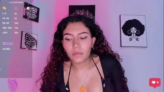 Image 8 of ariadna_tr Stream on Chaturbate on 28 days ago