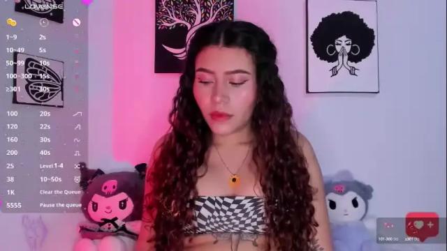 Image 4 of ariadna_tr Stream on Chaturbate on 18 days ago