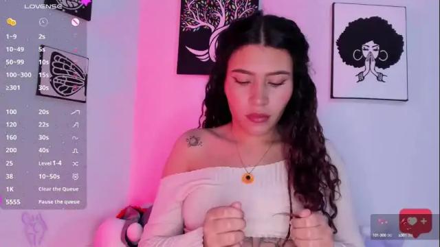 Image 3 of ariadna_tr Stream on Chaturbate on 16 days ago