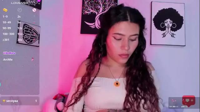 Image 6 of ariadna_tr Stream on Chaturbate on 16 days ago
