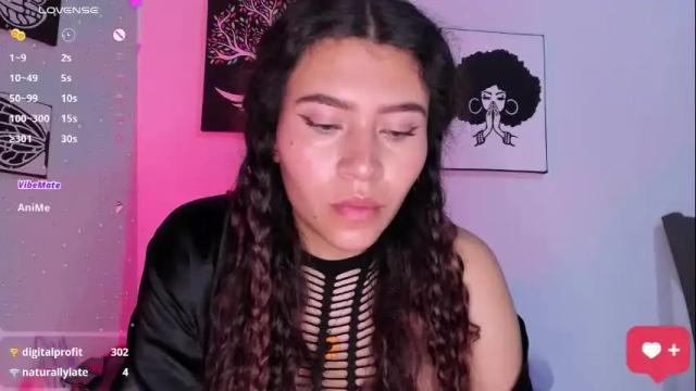 Image 4 of ariadna_tr Stream on Chaturbate on 14 days ago
