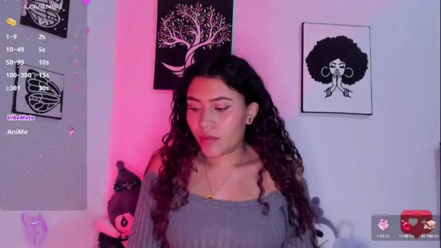 Image 4 of ariadna_tr Stream on Chaturbate on 3 days ago