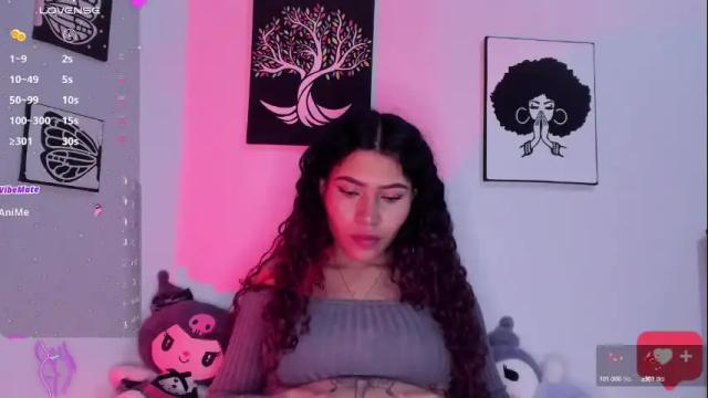 Image 6 of ariadna_tr Stream on Chaturbate on 3 days ago