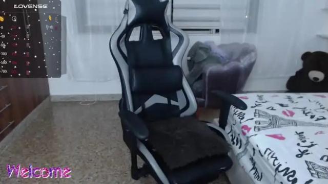 Image 8 of ariadne_johns Stream on Chaturbate on 16 months ago