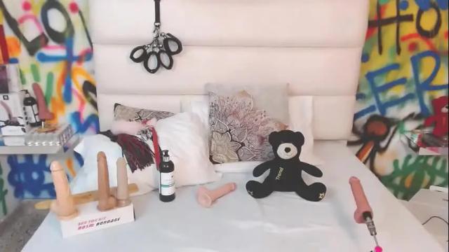 Image 12 of ariamartins Stream on Chaturbate on 17 days ago
