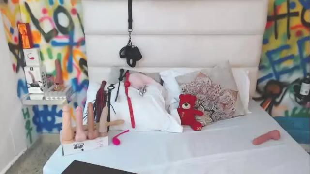 Image 3 of ariamartins Stream on Chaturbate on 3 months ago