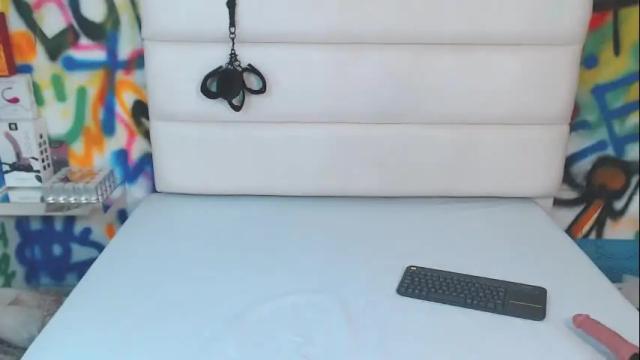 Image 2 of ariamartins Stream on Chaturbate on 3 months ago