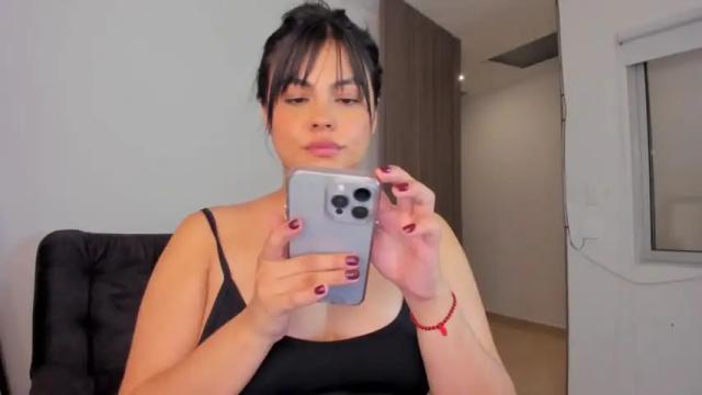 Image 7 of ariana__vega Stream on Chaturbate on 14 months ago