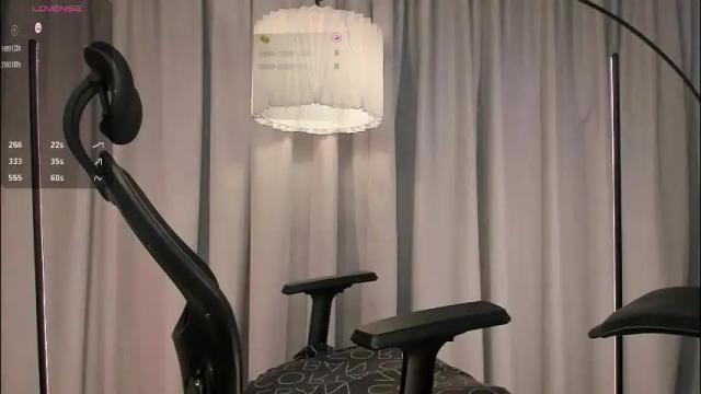 Image 10 of ariana_fitl Stream on Chaturbate on 1 month ago