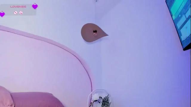Image 12 of ariana_klart Stream on Chaturbate on 1 month ago