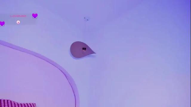 Image 8 of ariana_klart Stream on Chaturbate on 1 month ago