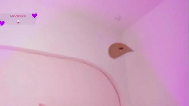 Image 10 of ariana_klart Stream on Chaturbate on 14 days ago