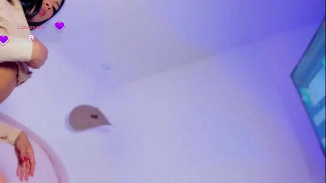 Image 12 of ariana_klart Stream on Chaturbate on 5 days ago