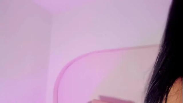 Image 4 of ariana_klart Stream on Chaturbate on 3 days ago