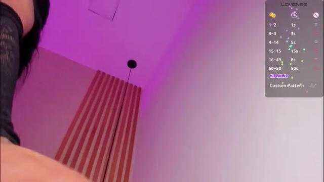 Image 4 of ariana_klart Stream on Chaturbate on 1 month ago