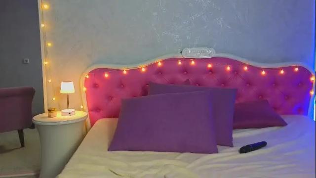 Image 2 of ariana_petite Stream on Chaturbate on 1 month ago