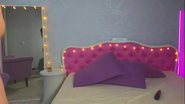 Image 8 of ariana_petite Stream on Chaturbate on 1 month ago