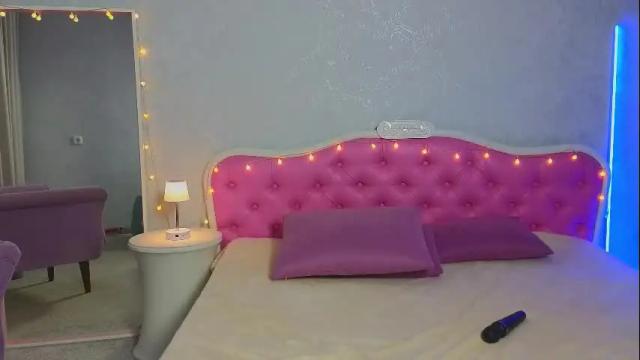 Image 2 of ariana_petite Stream on Chaturbate on 14 days ago