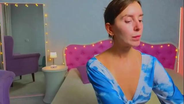 Image 10 of ariana_petite Stream on Chaturbate on 4 days ago