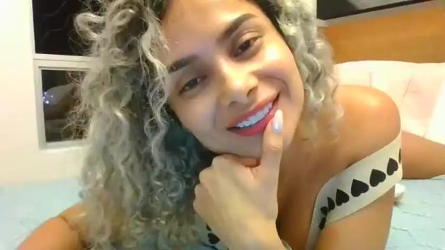 Image 4 of ariana_valdirii Stream on Chaturbate on 13 months ago