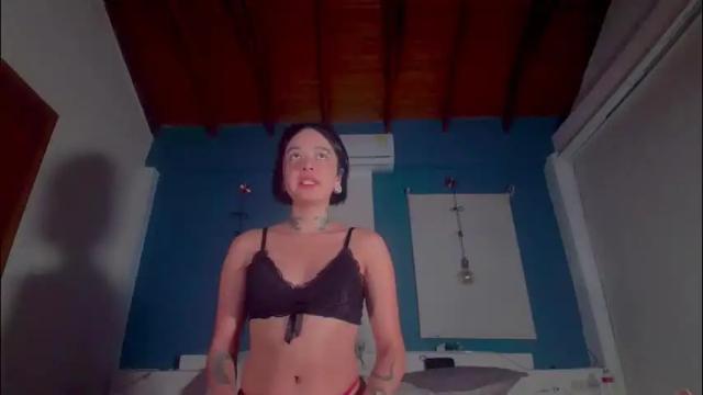 Image 4 of ariana_whitee Stream on Chaturbate on 2 months ago