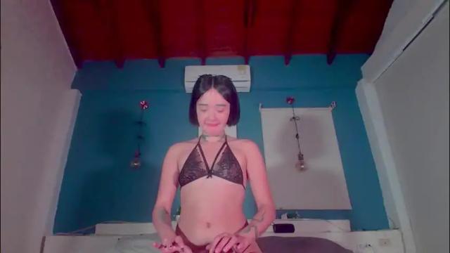 Image 3 of ariana_whitee Stream on Chaturbate on 2 months ago