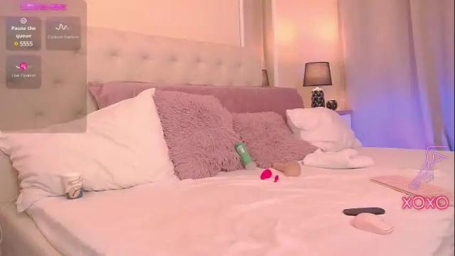 Image 2 of arianacroft_ Stream on Chaturbate on 1 month ago
