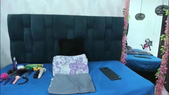 Image 3 of arianadiosa1 Stream on Chaturbate on 1 month ago