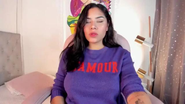 Image 2 of arianagonzalez Stream on Chaturbate on 20 months ago