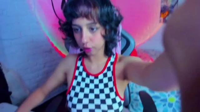 Image 11 of arianaharakitty777 Stream on Chaturbate on 14 months ago
