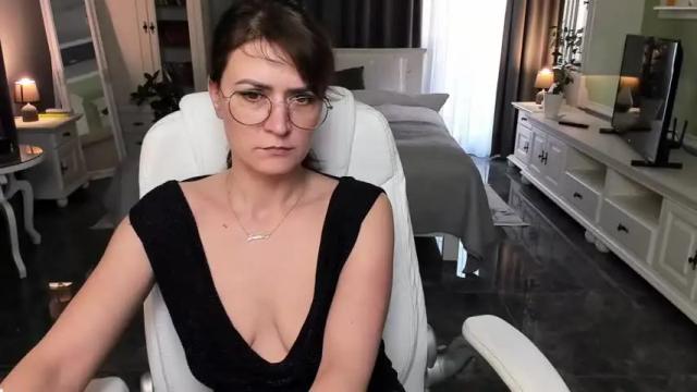 Image 3 of arianasage_ Stream on Chaturbate on 13 months ago