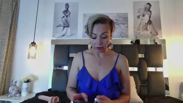 Image 6 of arianna_belucci Stream on Chaturbate on 15 months ago