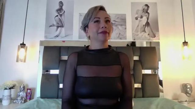Image 2 of arianna_belucci Stream on Chaturbate on 14 months ago