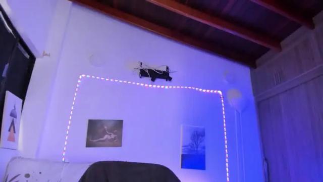 Image 11 of arianna_blue73 Stream on Chaturbate on 18 months ago