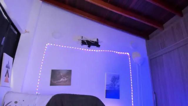 Image 4 of arianna_blue73 Stream on Chaturbate on 18 months ago