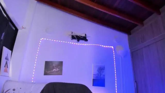 Image 7 of arianna_blue73 Stream on Chaturbate on 18 months ago