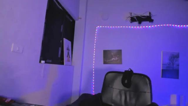 Image 4 of arianna_blue73 Stream on Chaturbate on 18 months ago
