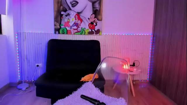 Image 4 of arianna_blue73 Stream on Chaturbate on 5 months ago