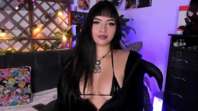 Image 2 of arianna_ferrer_ Stream on Chaturbate on 1 month ago