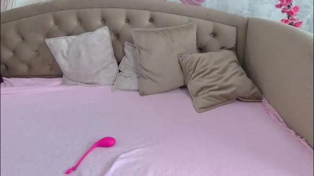 Image 12 of arianna_flower Stream on Chaturbate on 2 months ago