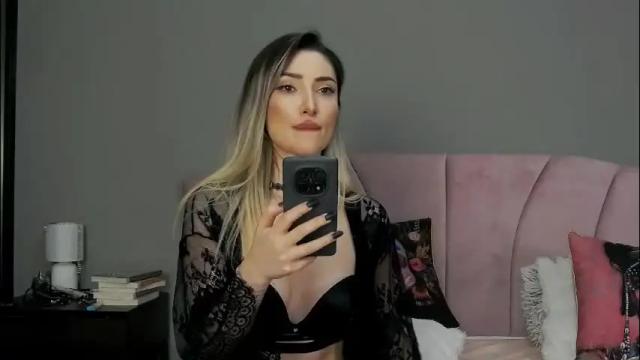Image 12 of arianna_moonx Stream on Chaturbate on 21 days ago