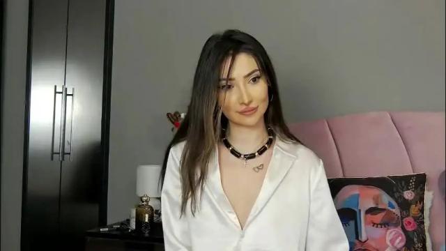 Image 3 of arianna_moonx Stream on Chaturbate on 1 month ago