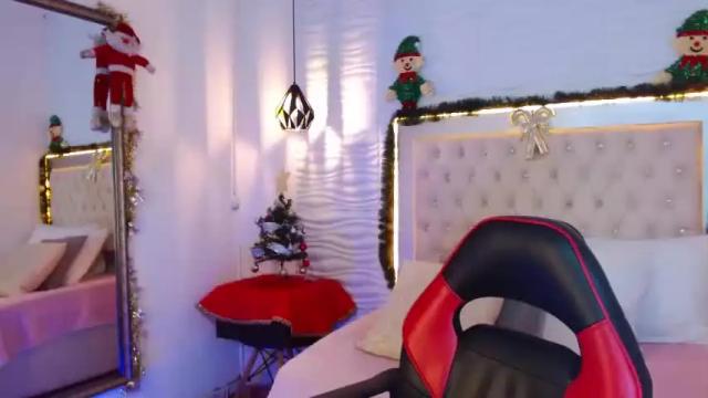 Image 12 of arianna_roux Stream on Chaturbate on 17 months ago